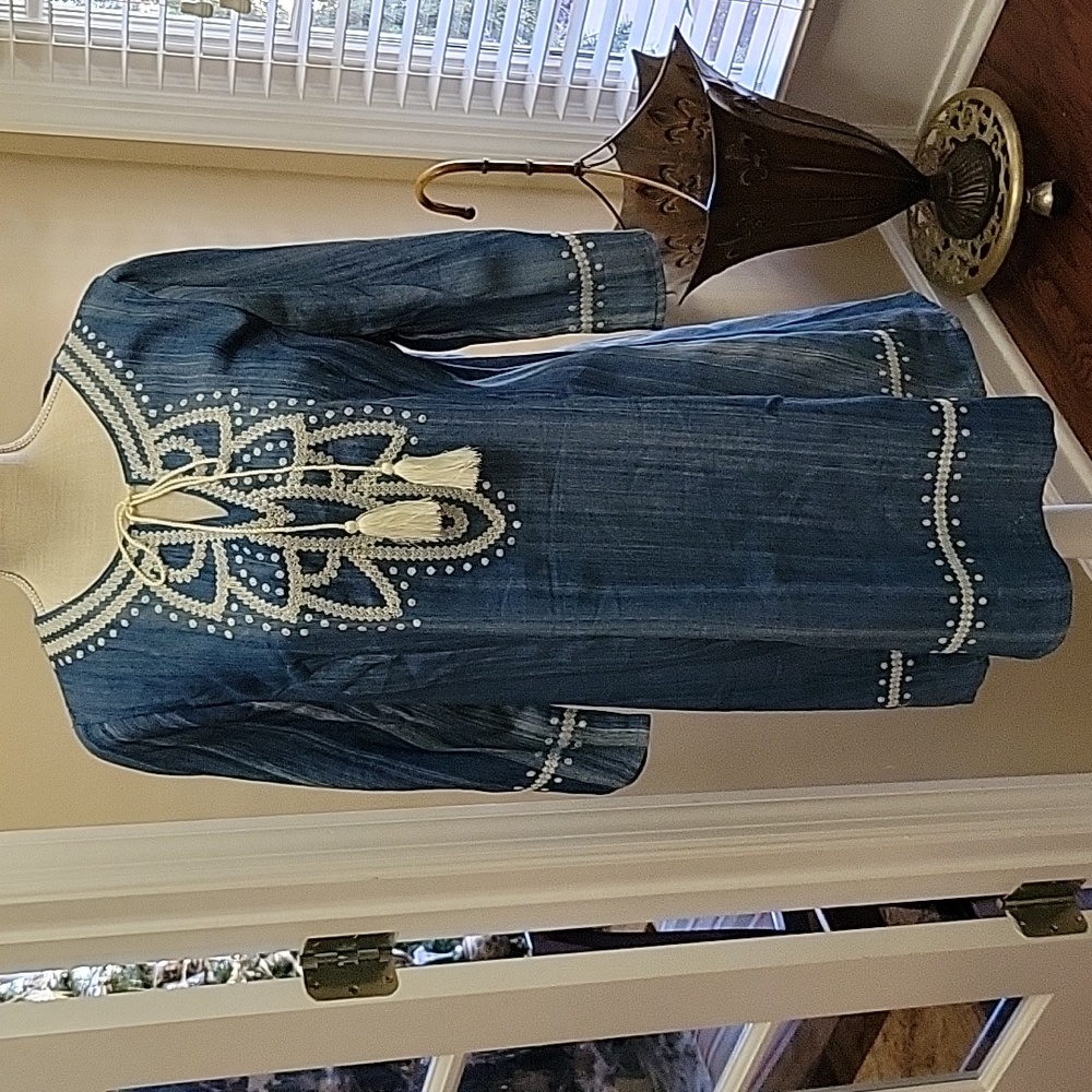 Umgee blue chambray runic white embroidery bell sleeve tassel tie neck Med NEW…